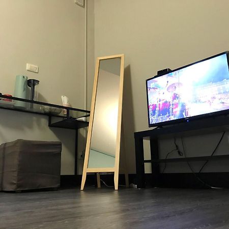 高鐵背包客 Hsr Bnb 桃園民宿 063號 Zhongli Quarto foto